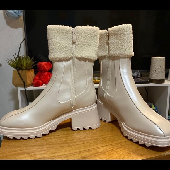 Ego Faux fur boots size 9! - Picture 3 of 4